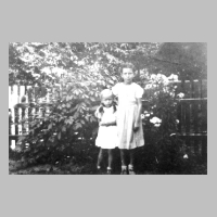 080-0054 Die Geschwister Elfriede und Hildegard (Hilla) Hemke.jpg